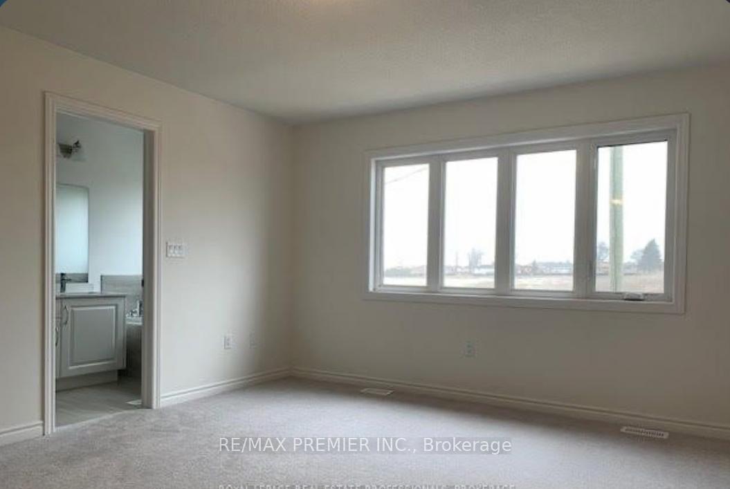 Photo 9 of 133 Sheperd Drive, Barrie, Painswick South — HOMEH