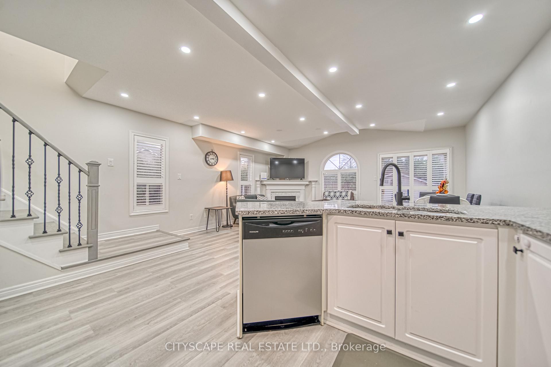 Photo 9 of 59 Hanton Crescent, Caledon, Bolton East — HOMEH