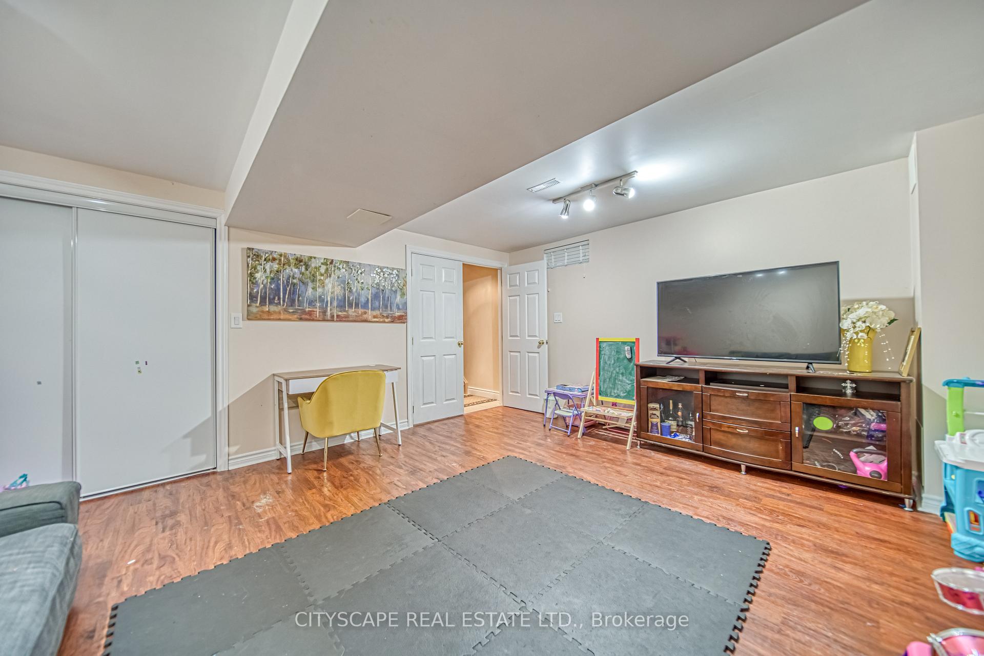 Photo 25 of 59 Hanton Crescent, Caledon, Bolton East — HOMEH