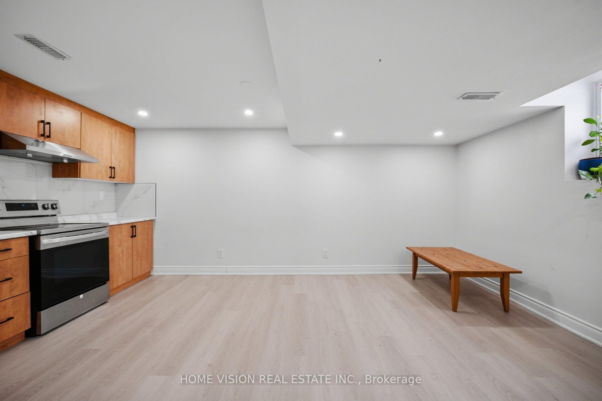 Photo 4 of Unit Bsmt, 5519 Katy Gate, Mississauga, Churchill Meadows — HOMEH