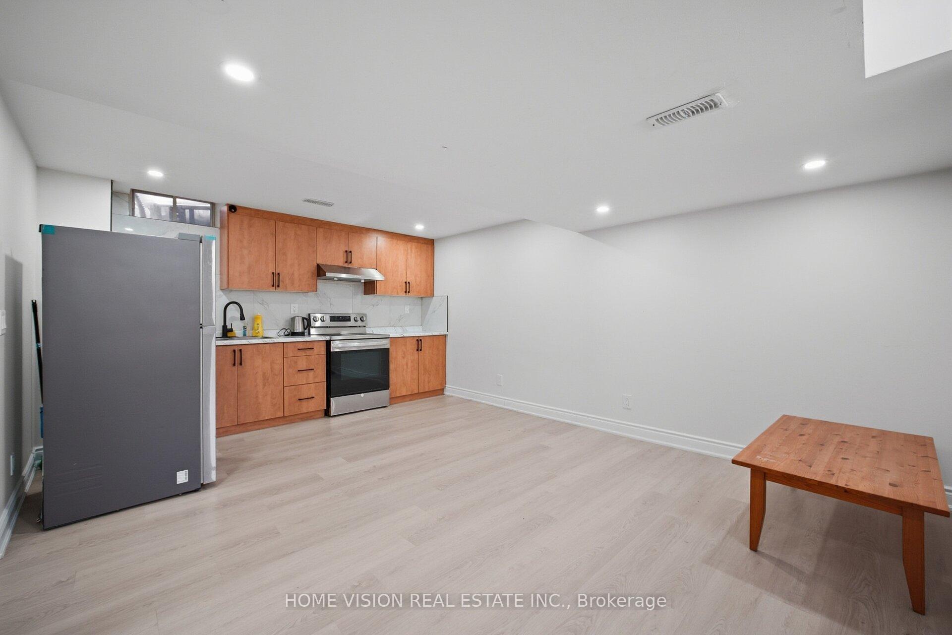 Photo 6 of Unit Bsmt, 5519 Katy Gate, Mississauga, Churchill Meadows — HOMEH