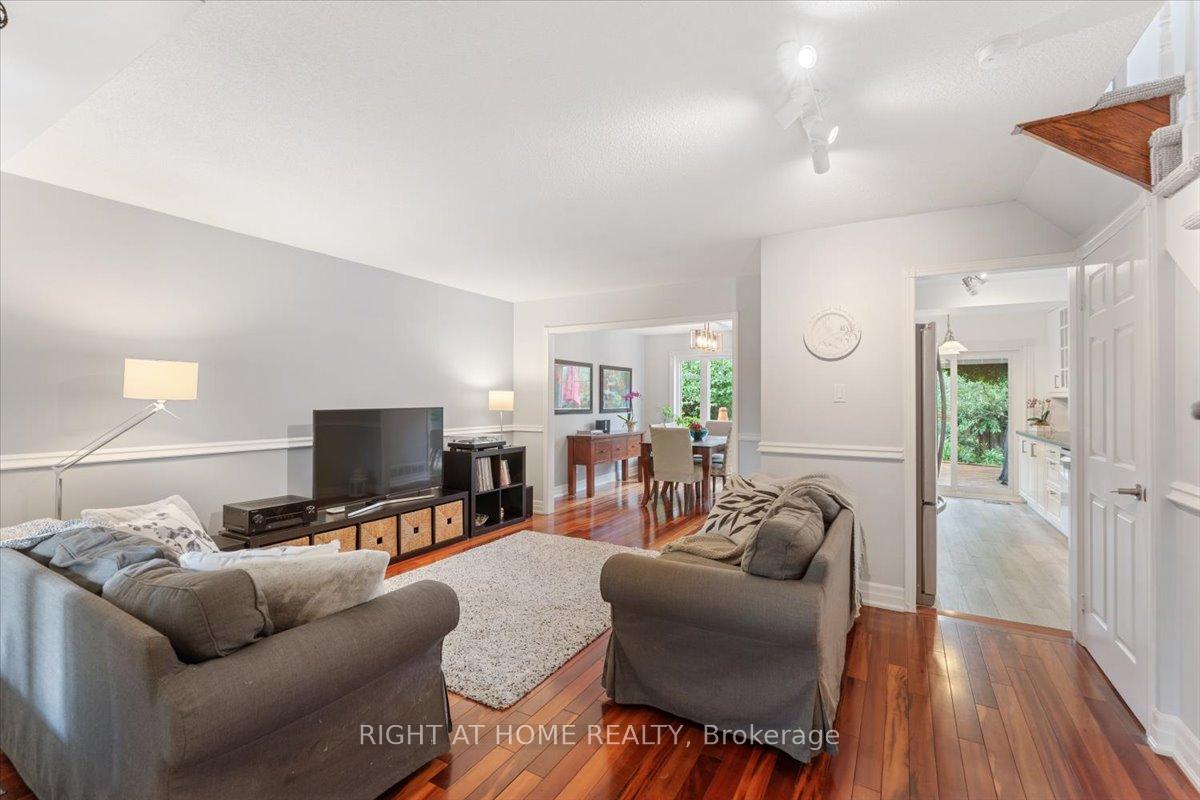 Photo 3 of 3371 Columbine Crescent, Mississauga, Lisgar — HOMEH