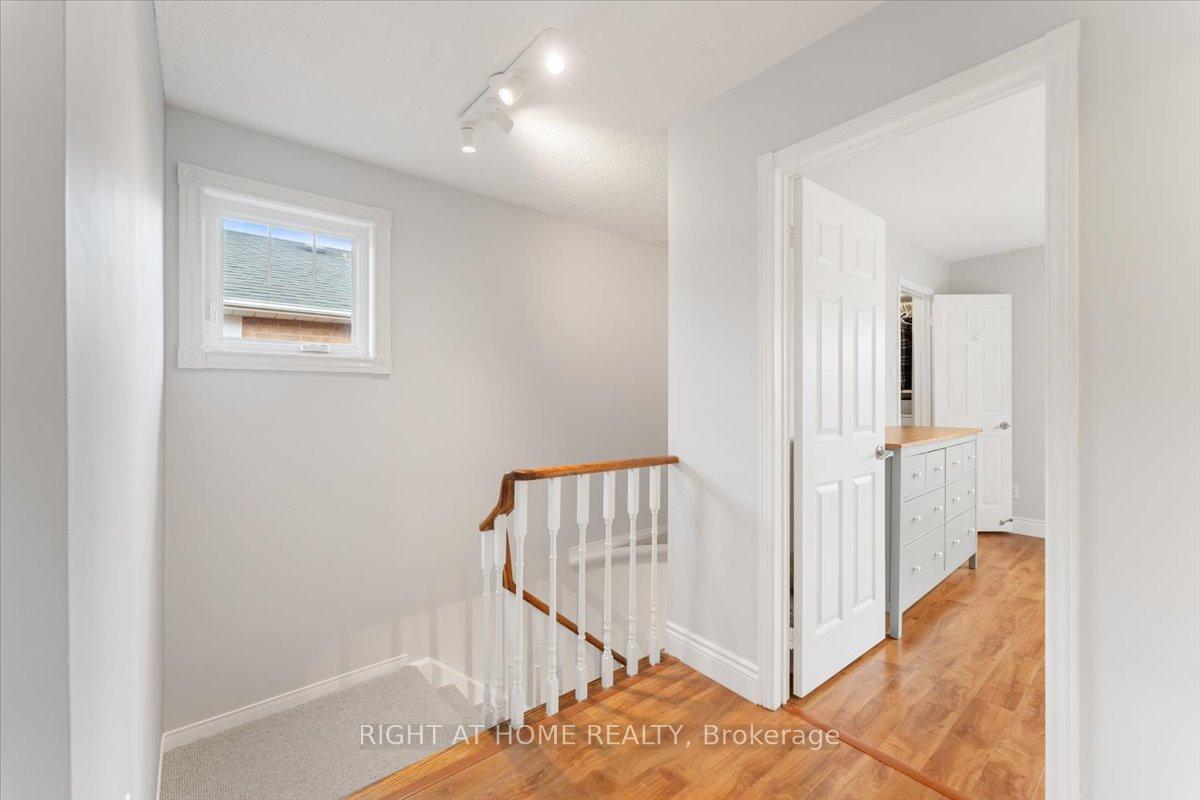 Photo 12 of 3371 Columbine Crescent, Mississauga, Lisgar — HOMEH