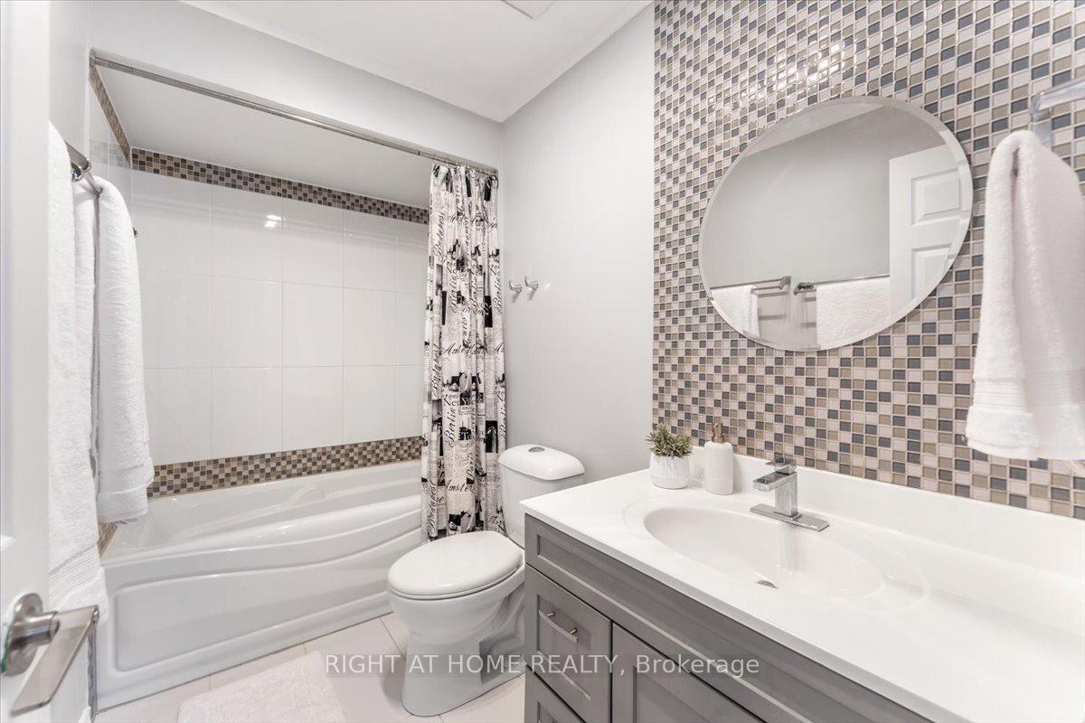 Photo 17 of 3371 Columbine Crescent, Mississauga, Lisgar — HOMEH
