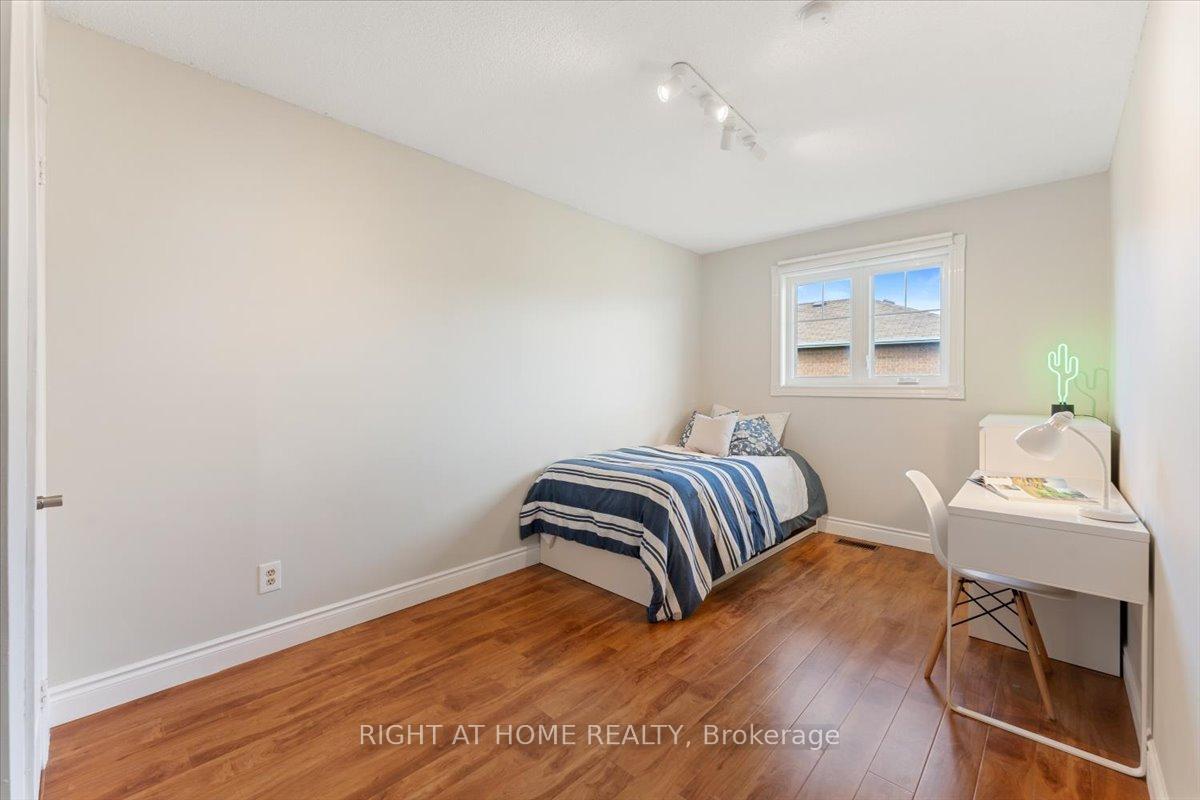Photo 16 of 3371 Columbine Crescent, Mississauga, Lisgar — HOMEH