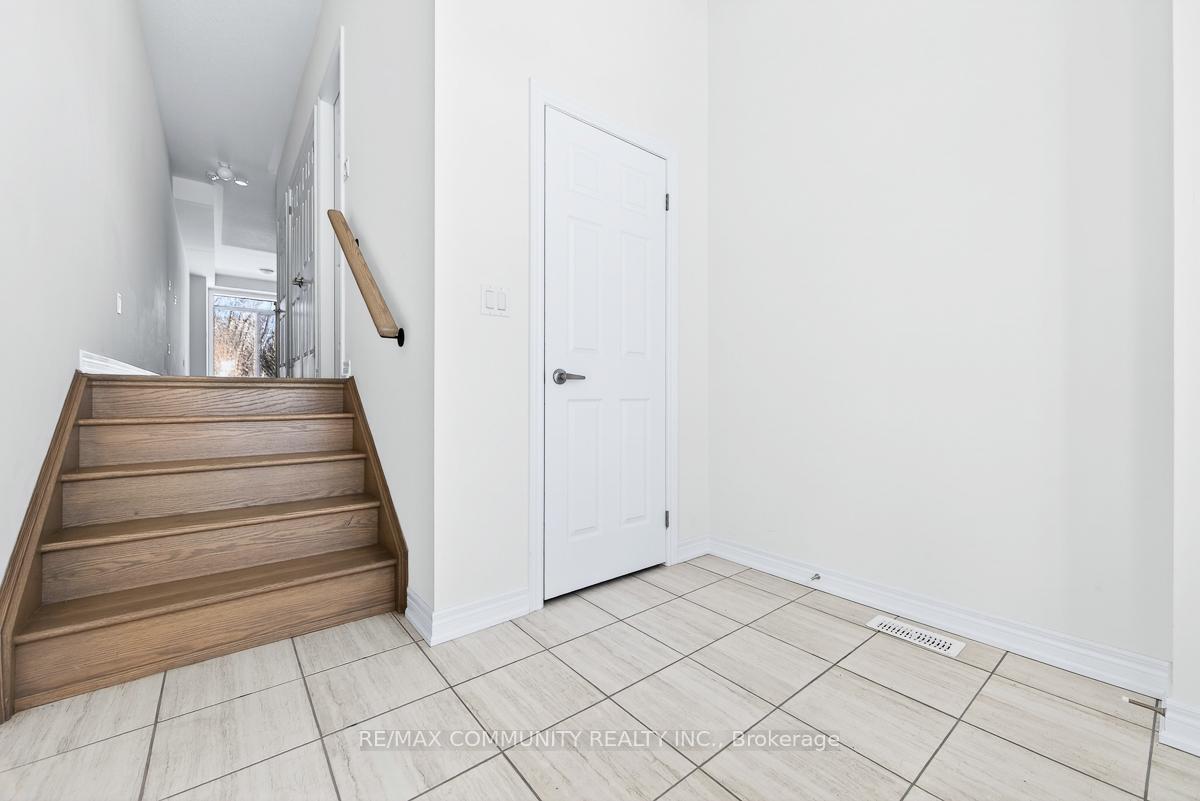 Photo 2 of 2839 Albatross Way, Pickering, Rural Pickering — HOMEH