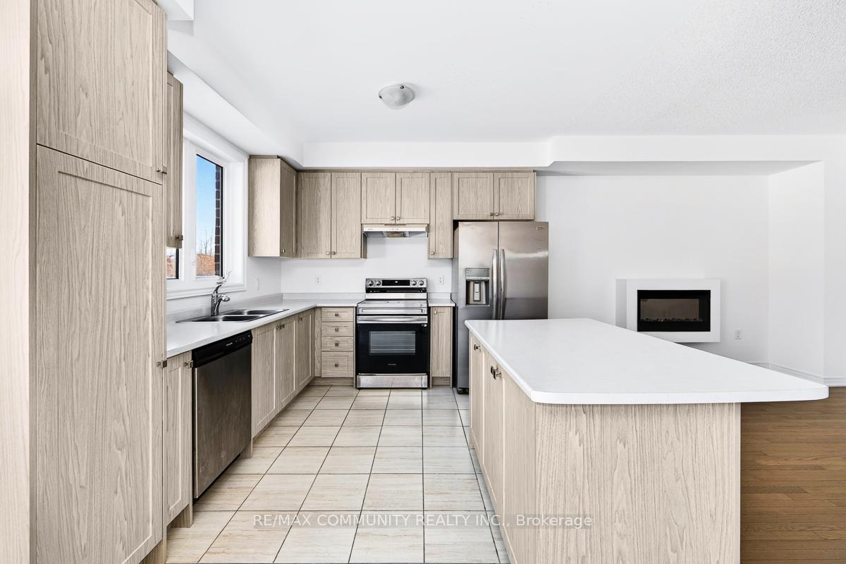 Photo 4 of 2839 Albatross Way, Pickering, Rural Pickering — HOMEH