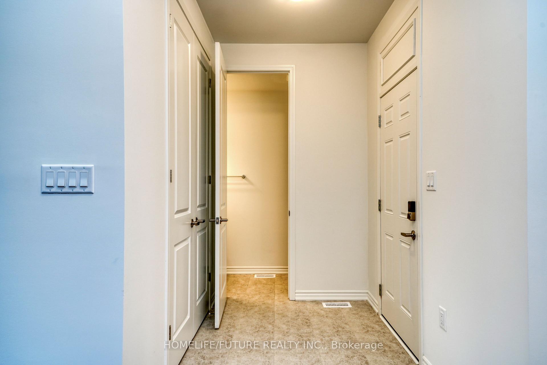 Photo 8 of 1481 Mockingbird Square, Pickering, Rural Pickering — HOMEH