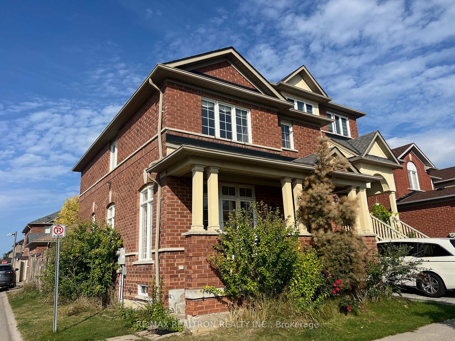 Photo 1 of 100 Alfred Paterson Drive, Markham, Greensborough — HOMEH