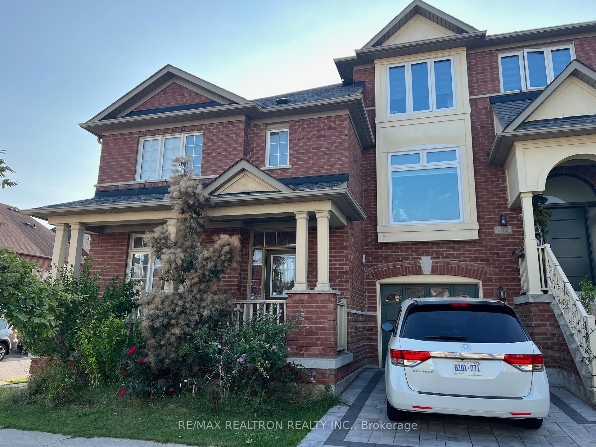Photo 4 of 100 Alfred Paterson Drive, Markham, Greensborough — HOMEH