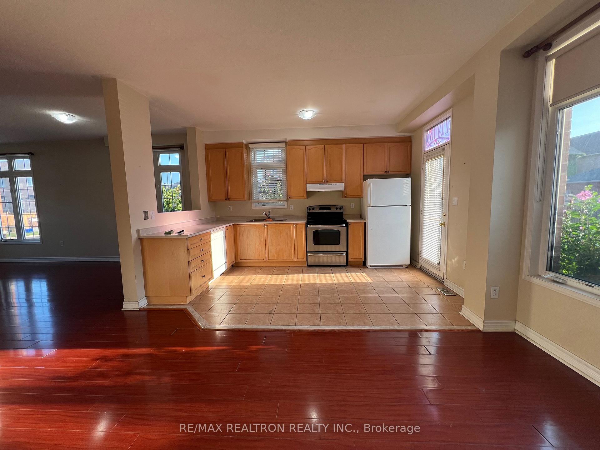 Photo 17 of 100 Alfred Paterson Drive, Markham, Greensborough — HOMEH