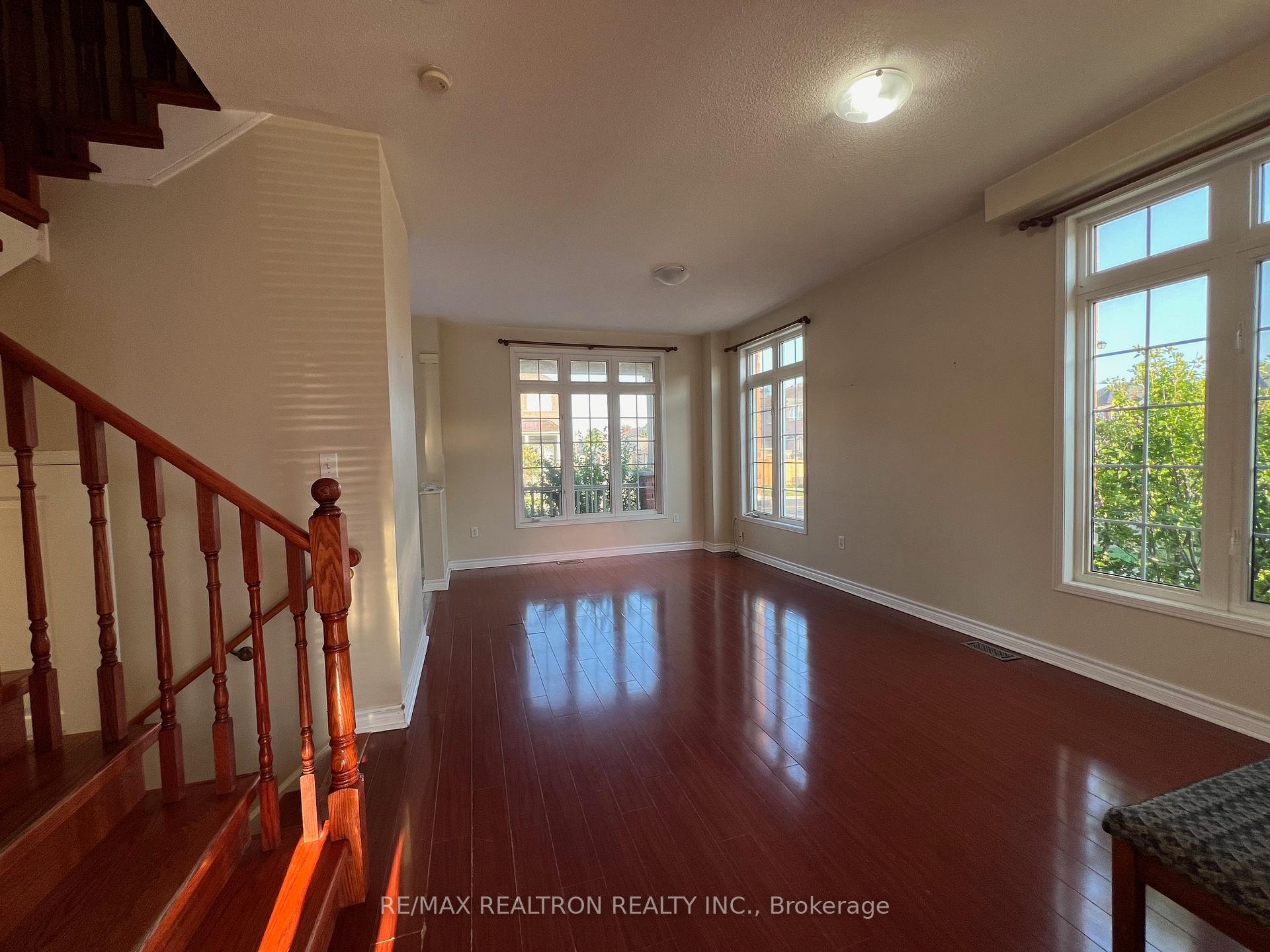 Photo 14 of 100 Alfred Paterson Drive, Markham, Greensborough — HOMEH
