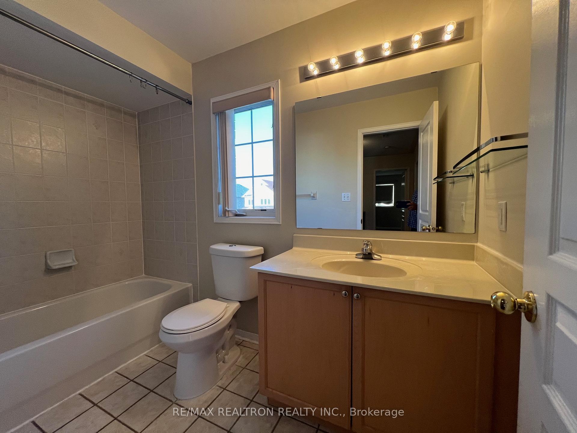 Photo 20 of 100 Alfred Paterson Drive, Markham, Greensborough — HOMEH