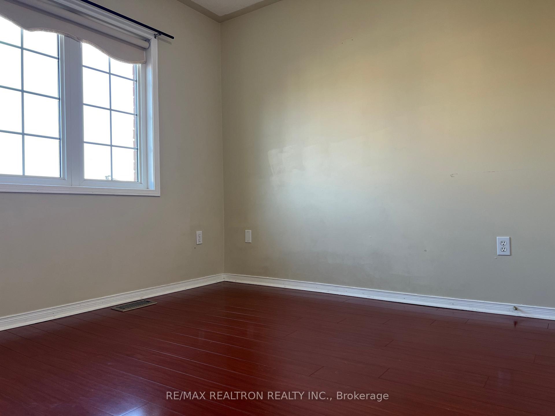 Photo 16 of 100 Alfred Paterson Drive, Markham, Greensborough — HOMEH