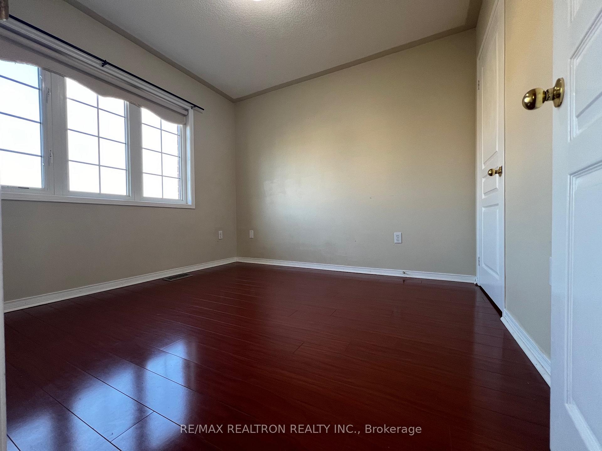Photo 18 of 100 Alfred Paterson Drive, Markham, Greensborough — HOMEH