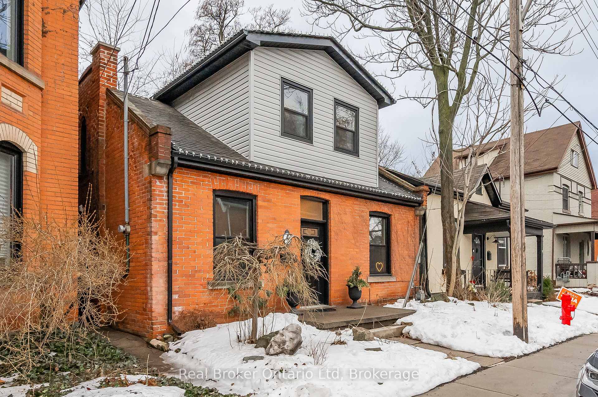 Photo 2 of 14 Alanson Street, Hamilton, Stinson — HOMEH