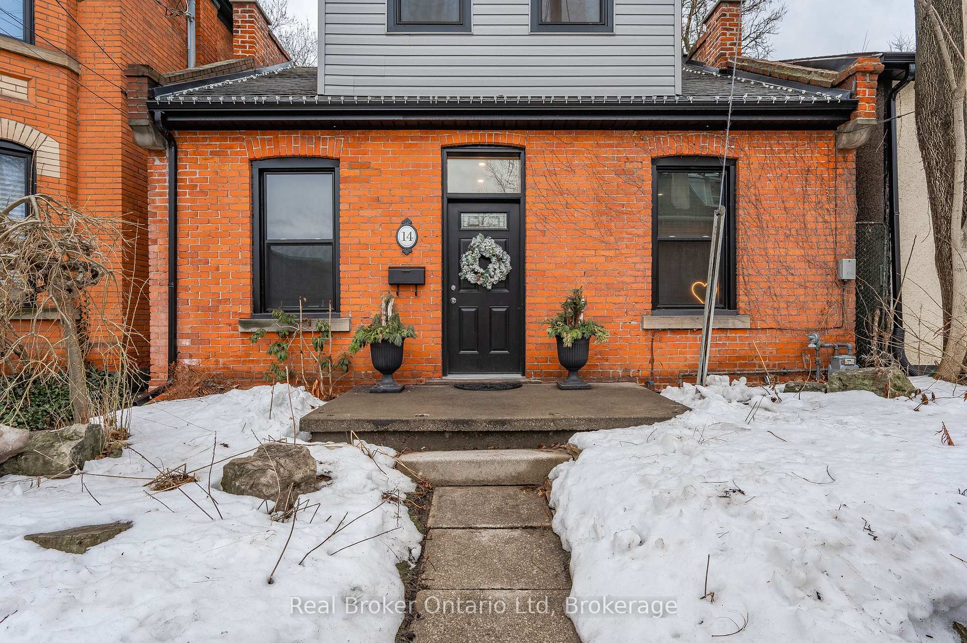 Photo 3 of 14 Alanson Street, Hamilton, Stinson — HOMEH