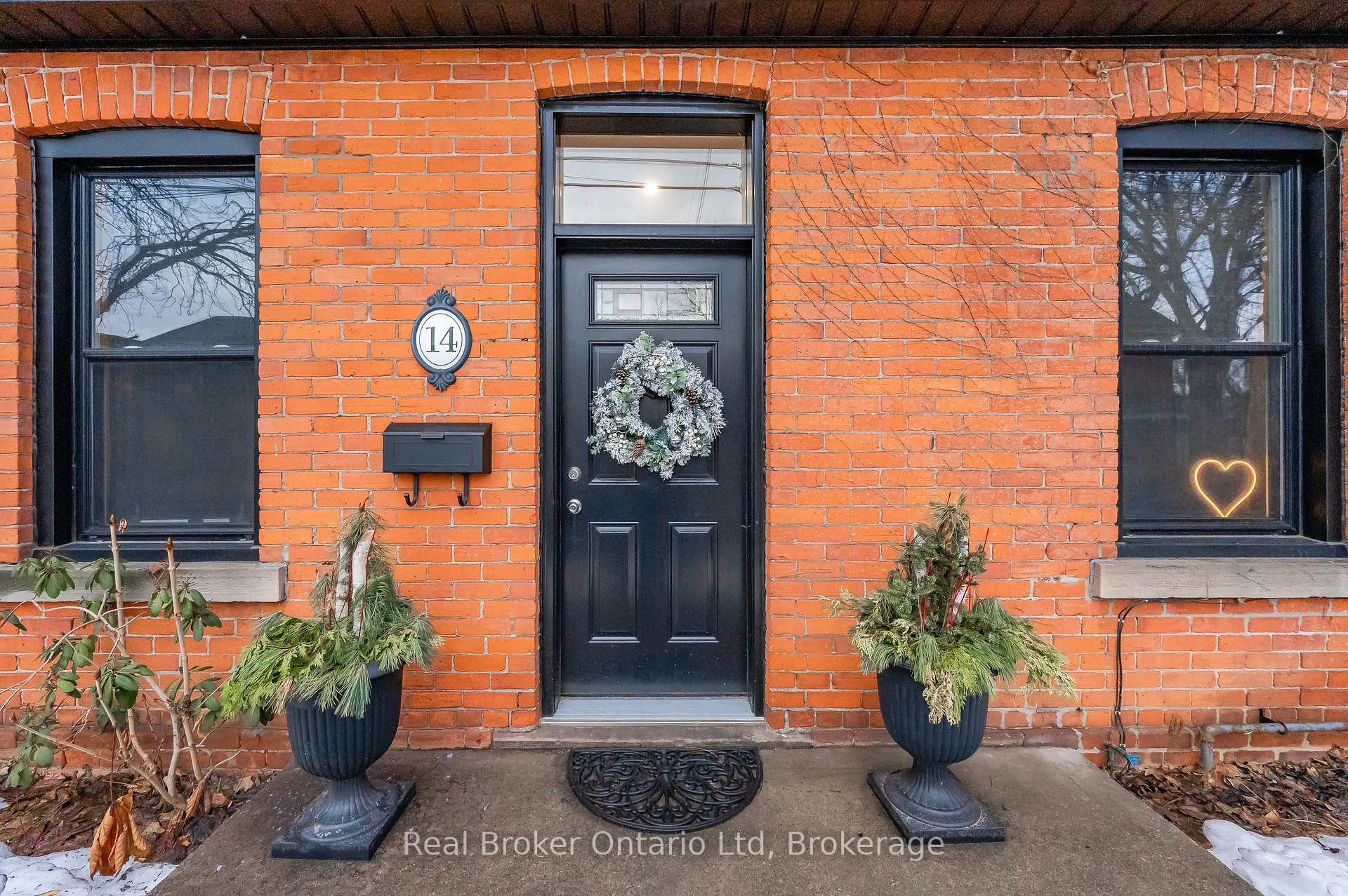Photo 5 of 14 Alanson Street, Hamilton, Stinson — HOMEH