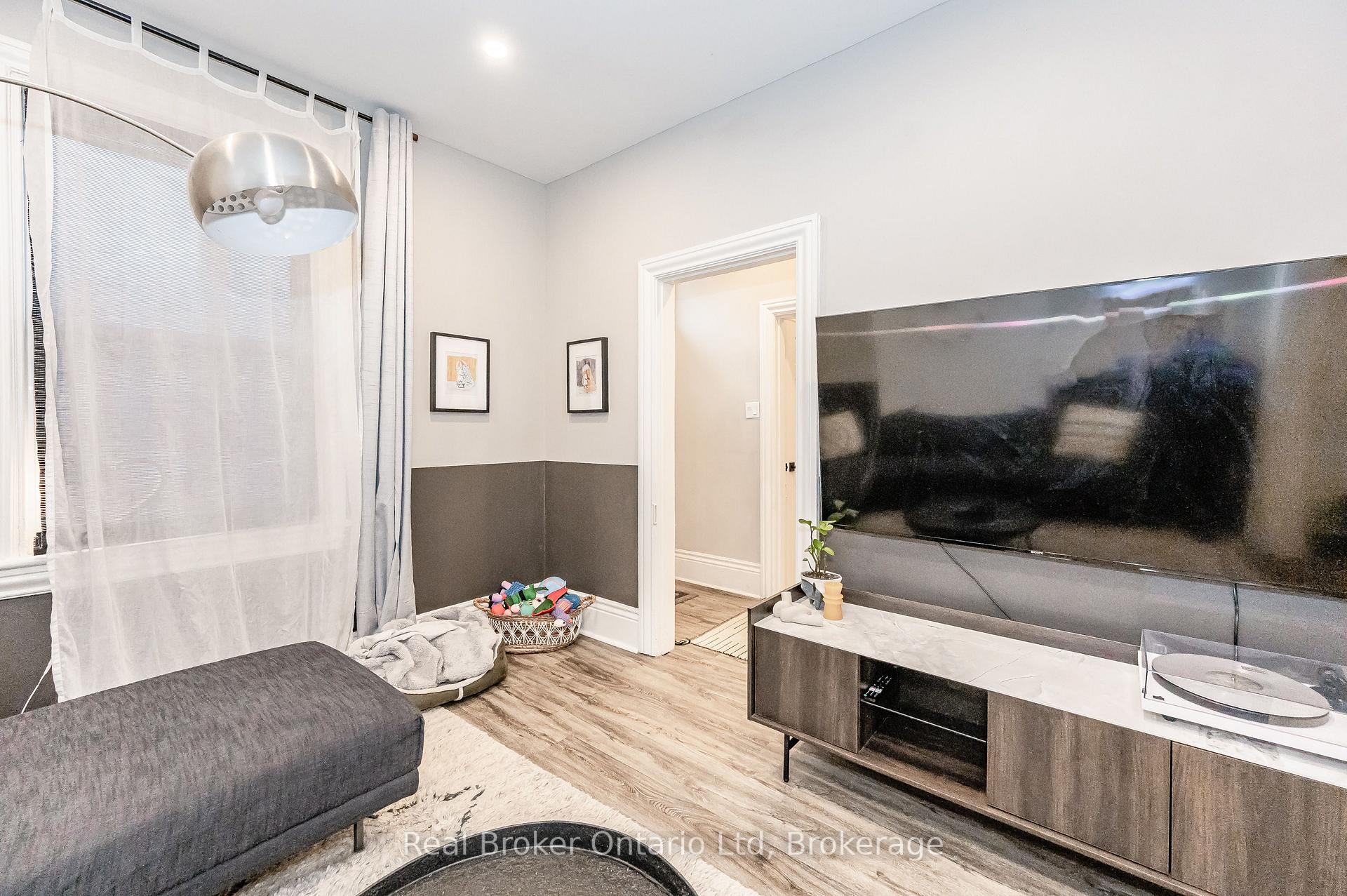 Photo 6 of 14 Alanson Street, Hamilton, Stinson — HOMEH