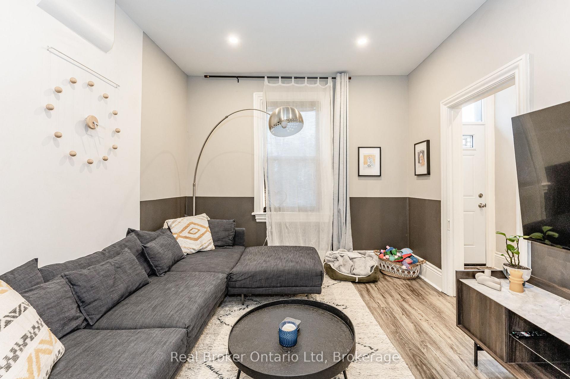 Photo 8 of 14 Alanson Street, Hamilton, Stinson — HOMEH