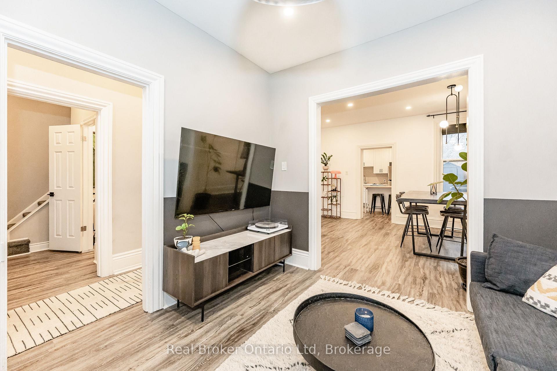 Photo 10 of 14 Alanson Street, Hamilton, Stinson — HOMEH