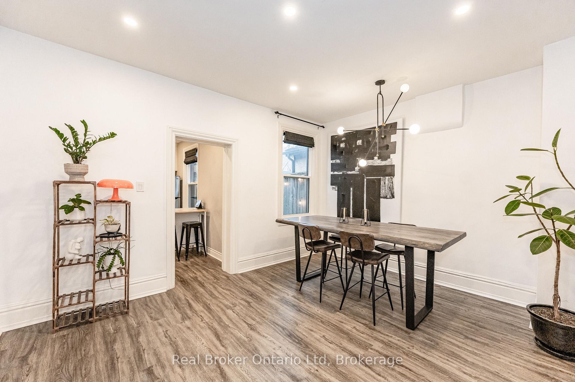 Photo 11 of 14 Alanson Street, Hamilton, Stinson — HOMEH
