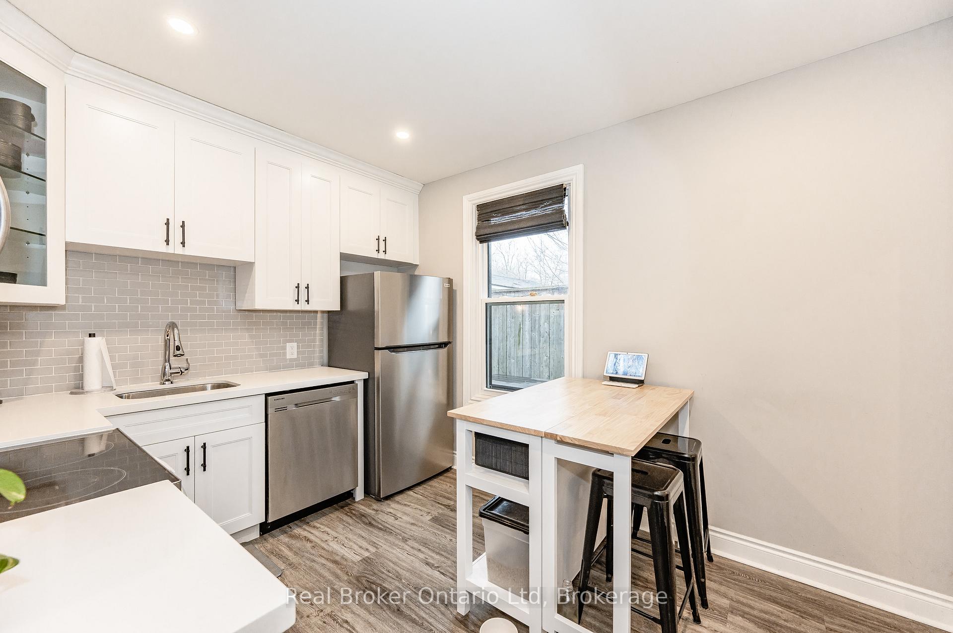 Photo 25 of 14 Alanson Street, Hamilton, Stinson — HOMEH