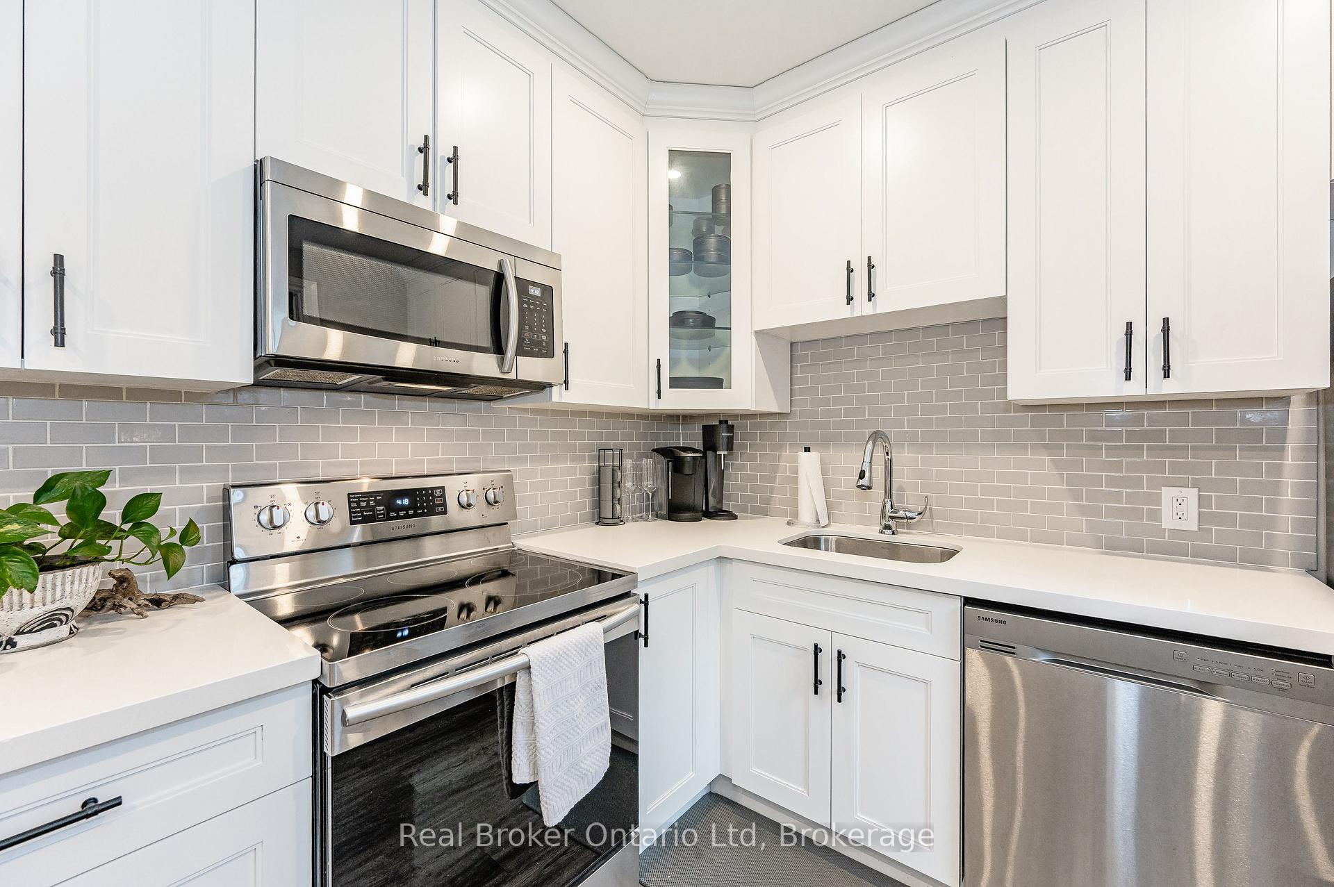 Photo 24 of 14 Alanson Street, Hamilton, Stinson — HOMEH