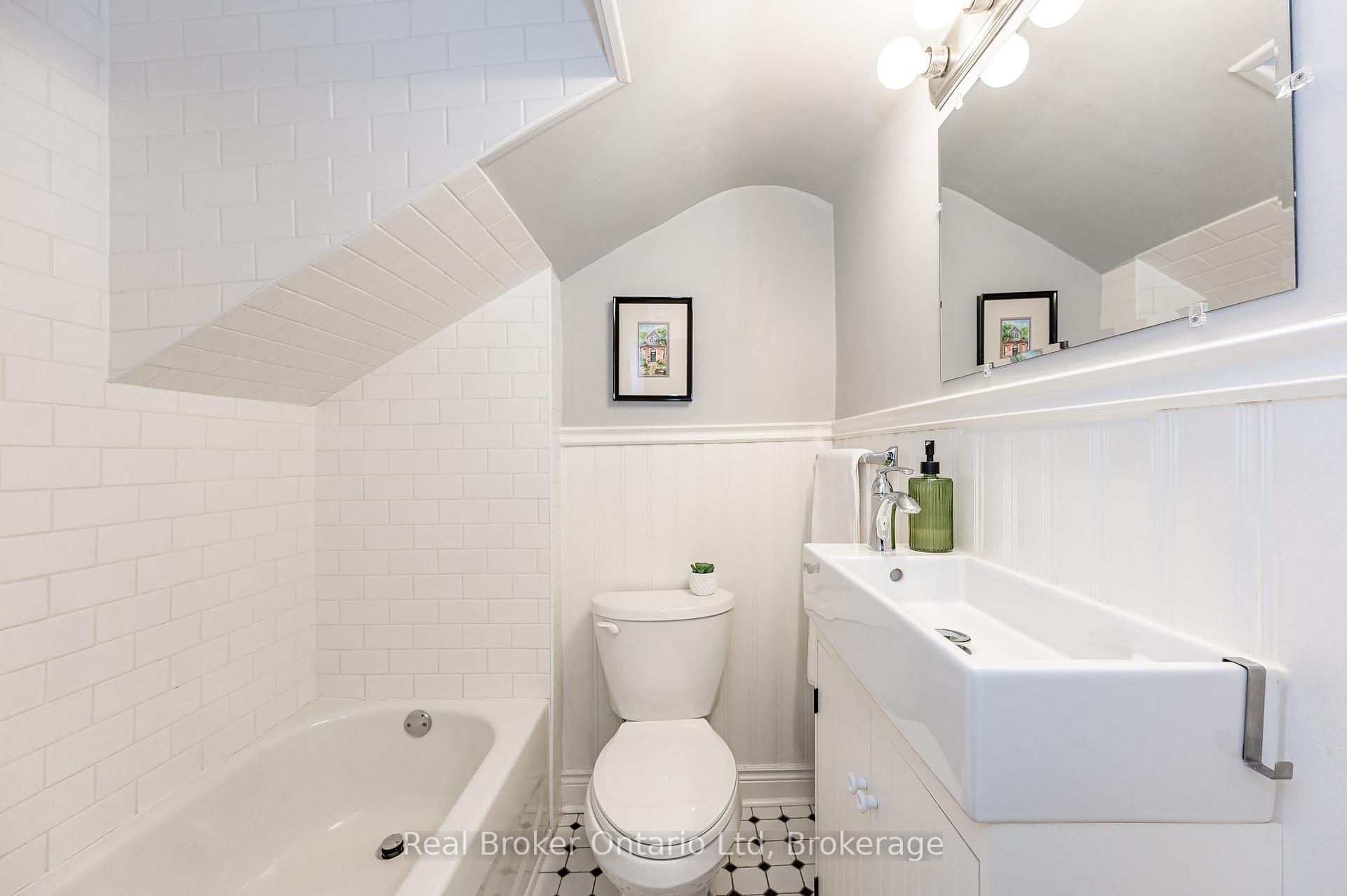 Photo 21 of 14 Alanson Street, Hamilton, Stinson — HOMEH