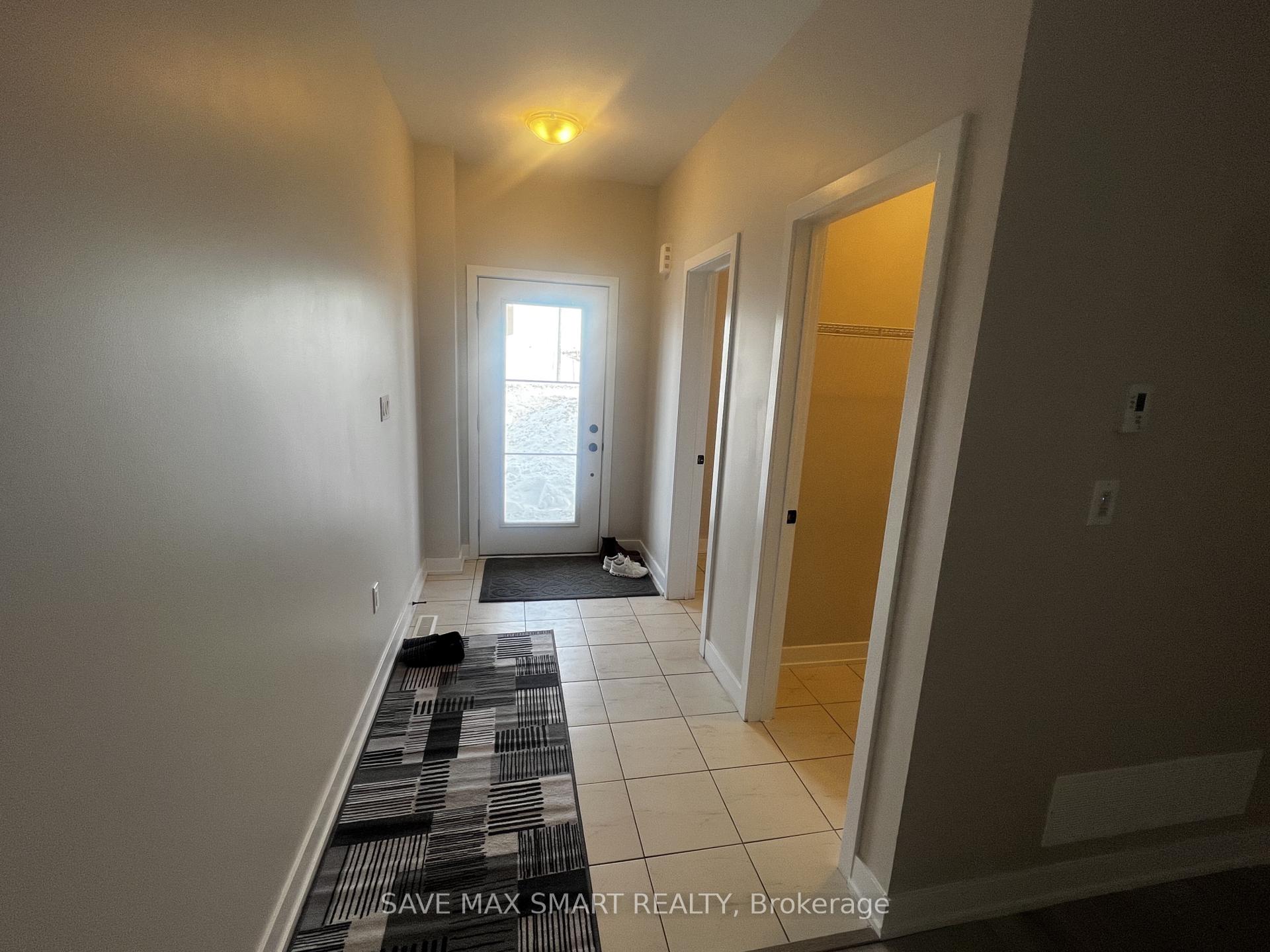 Photo 12 of 230 Prince William Way, Barrie, Rural Barrie Southeast — HOMEH