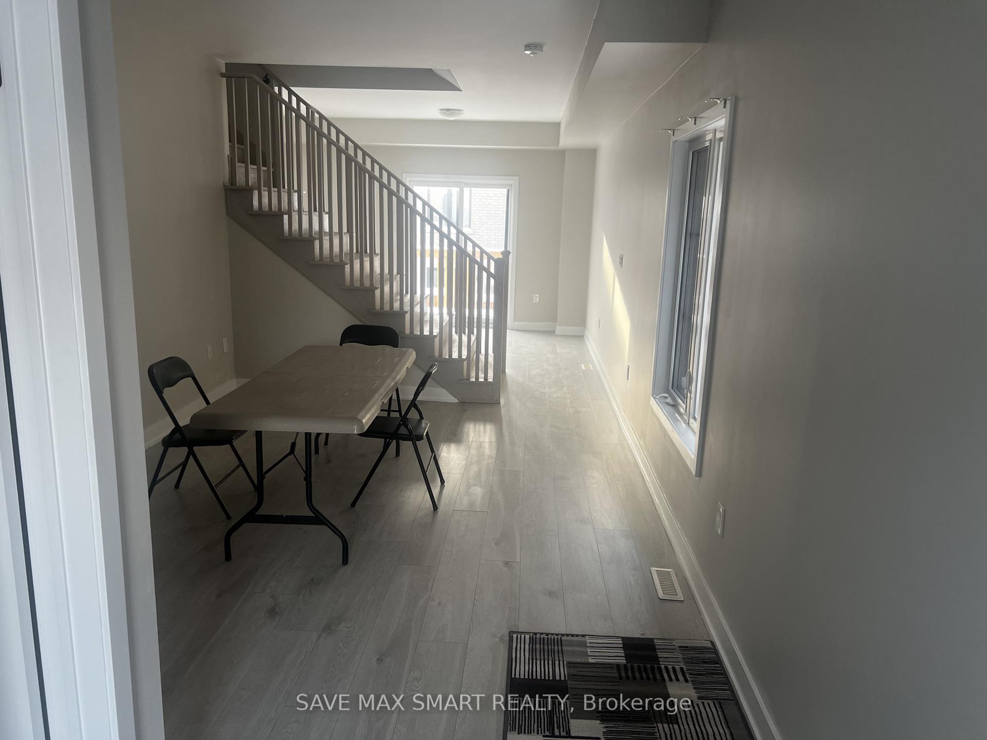 Photo 9 of 230 Prince William Way, Barrie, Rural Barrie Southeast — HOMEH