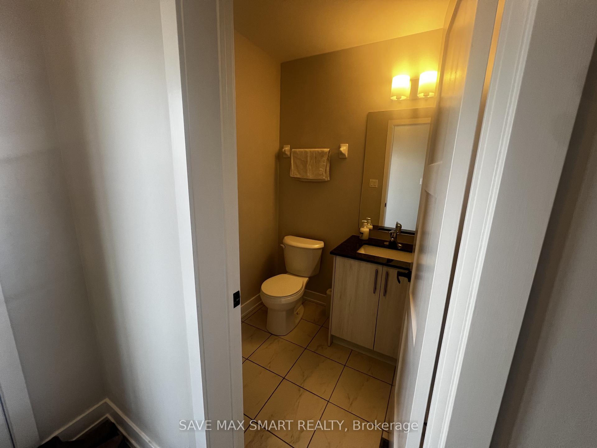 Photo 3 of 230 Prince William Way, Barrie, Rural Barrie Southeast — HOMEH