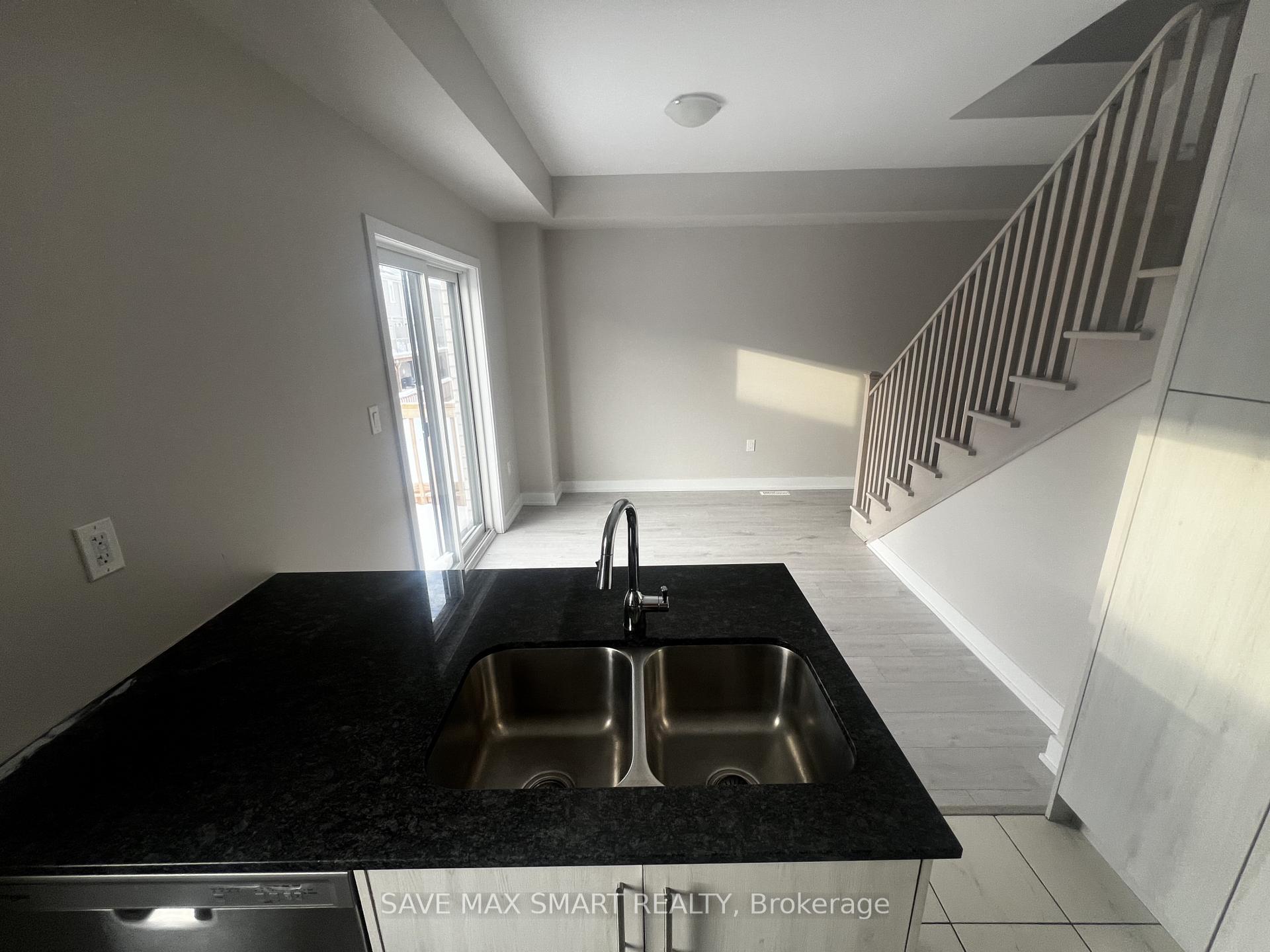 Photo 20 of 230 Prince William Way, Barrie, Rural Barrie Southeast — HOMEH