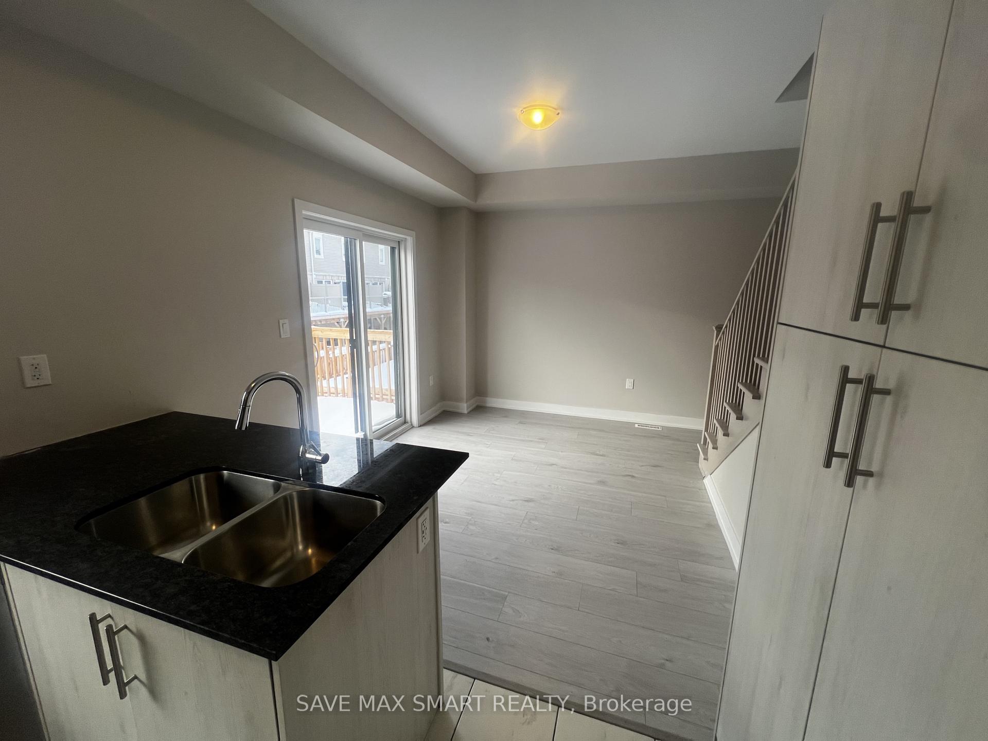 Photo 18 of 230 Prince William Way, Barrie, Rural Barrie Southeast — HOMEH