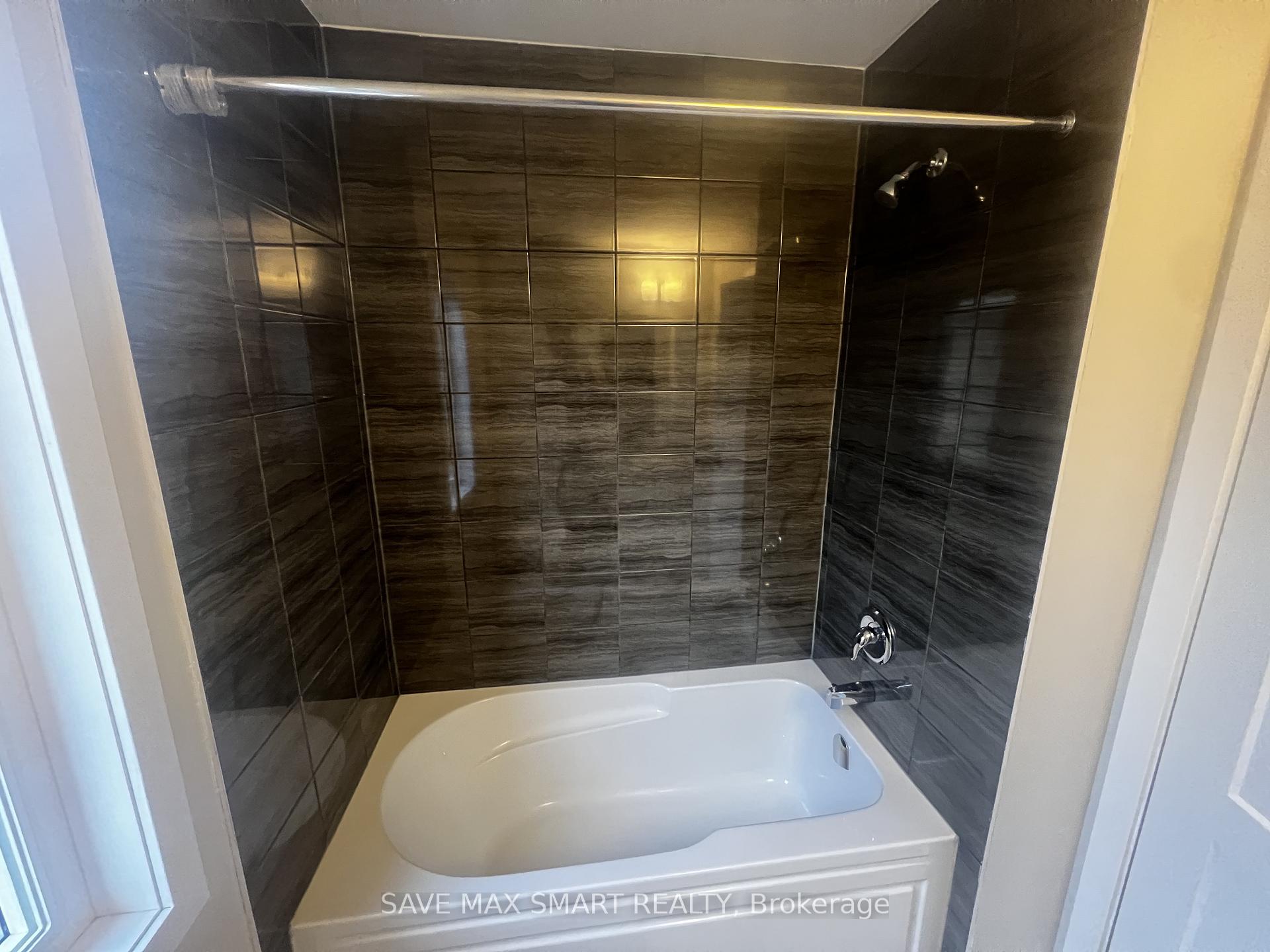 Photo 40 of 230 Prince William Way, Barrie, Rural Barrie Southeast — HOMEH