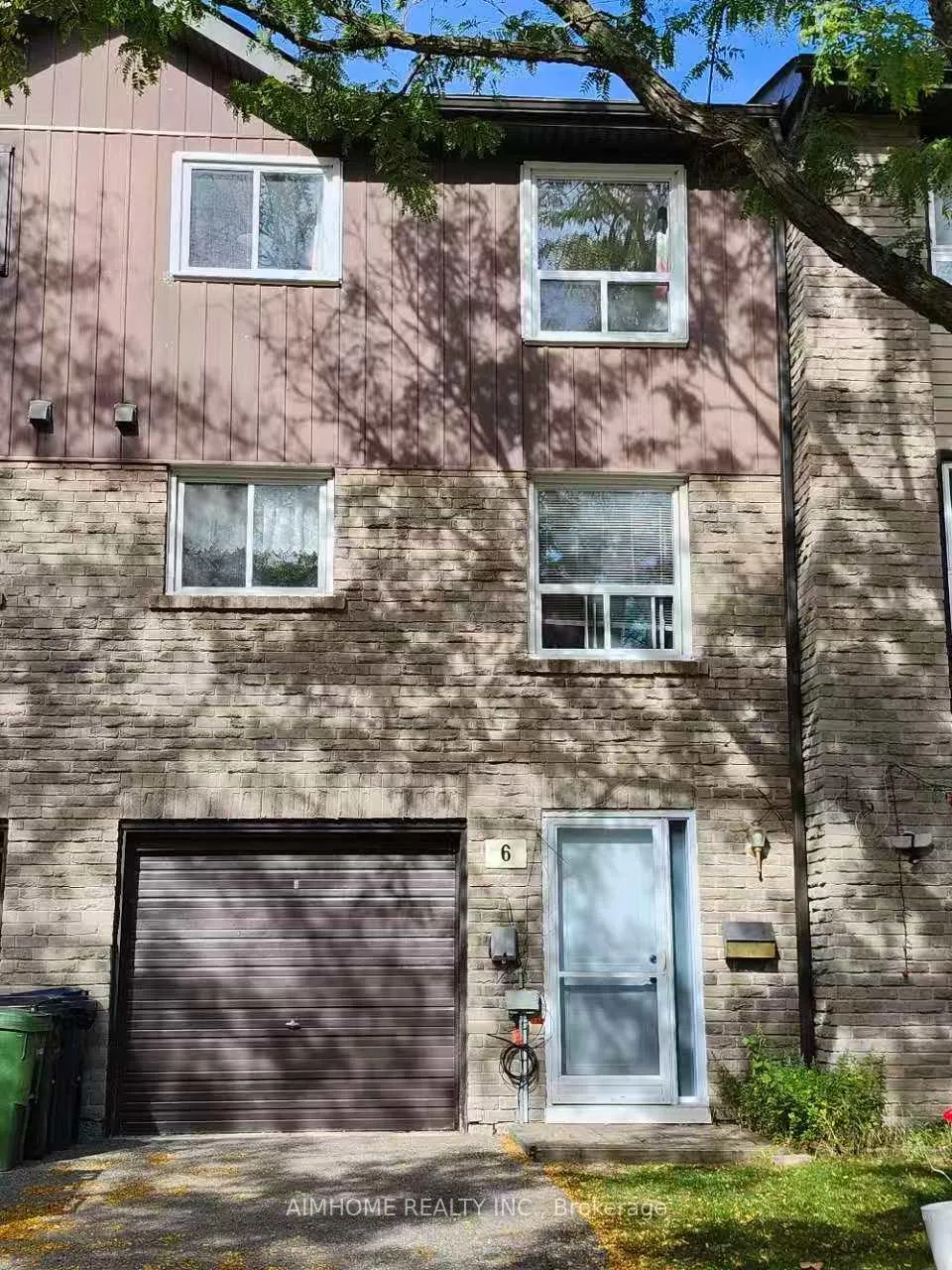 Front of 6 Thunder Grove