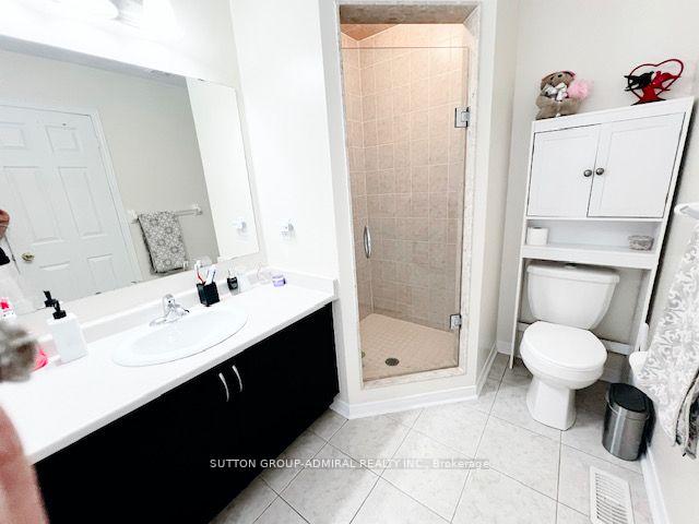 Photo 11 of 35 White Spruce Crescent, Vaughan, Patterson — HOMEH