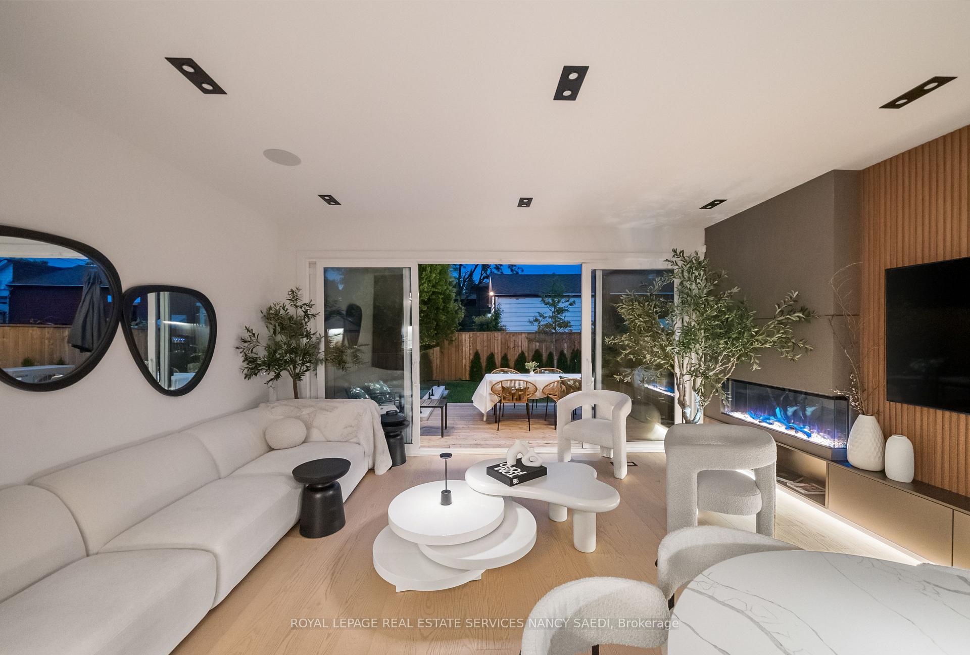 Photo 9 of 244 Lumsden Avenue, Toronto, Woodbine-Lumsden — HOMEH