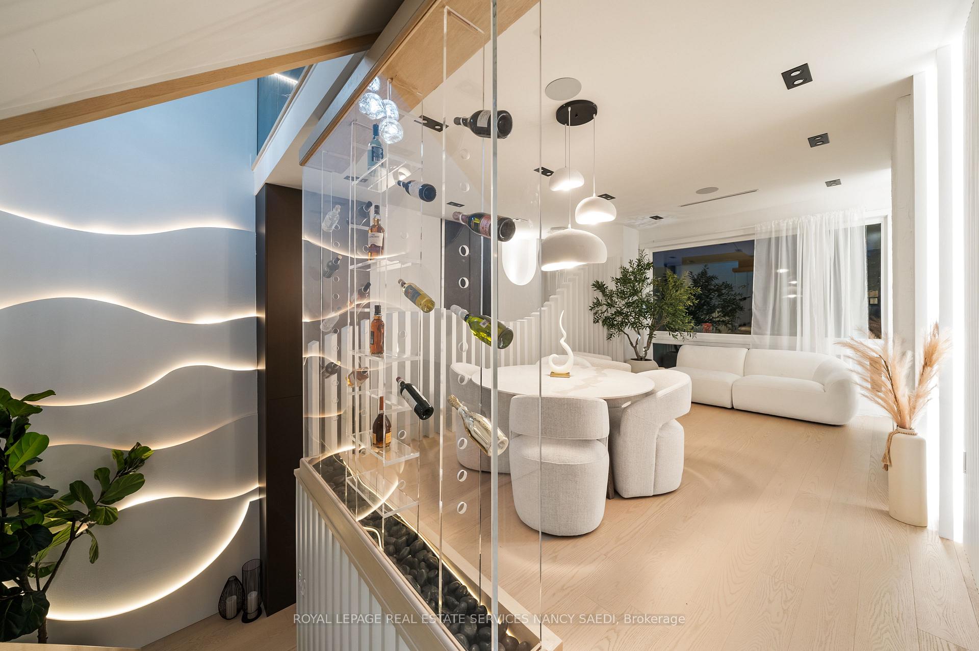 Photo 2 of 244 Lumsden Avenue, Toronto, Woodbine-Lumsden — HOMEH