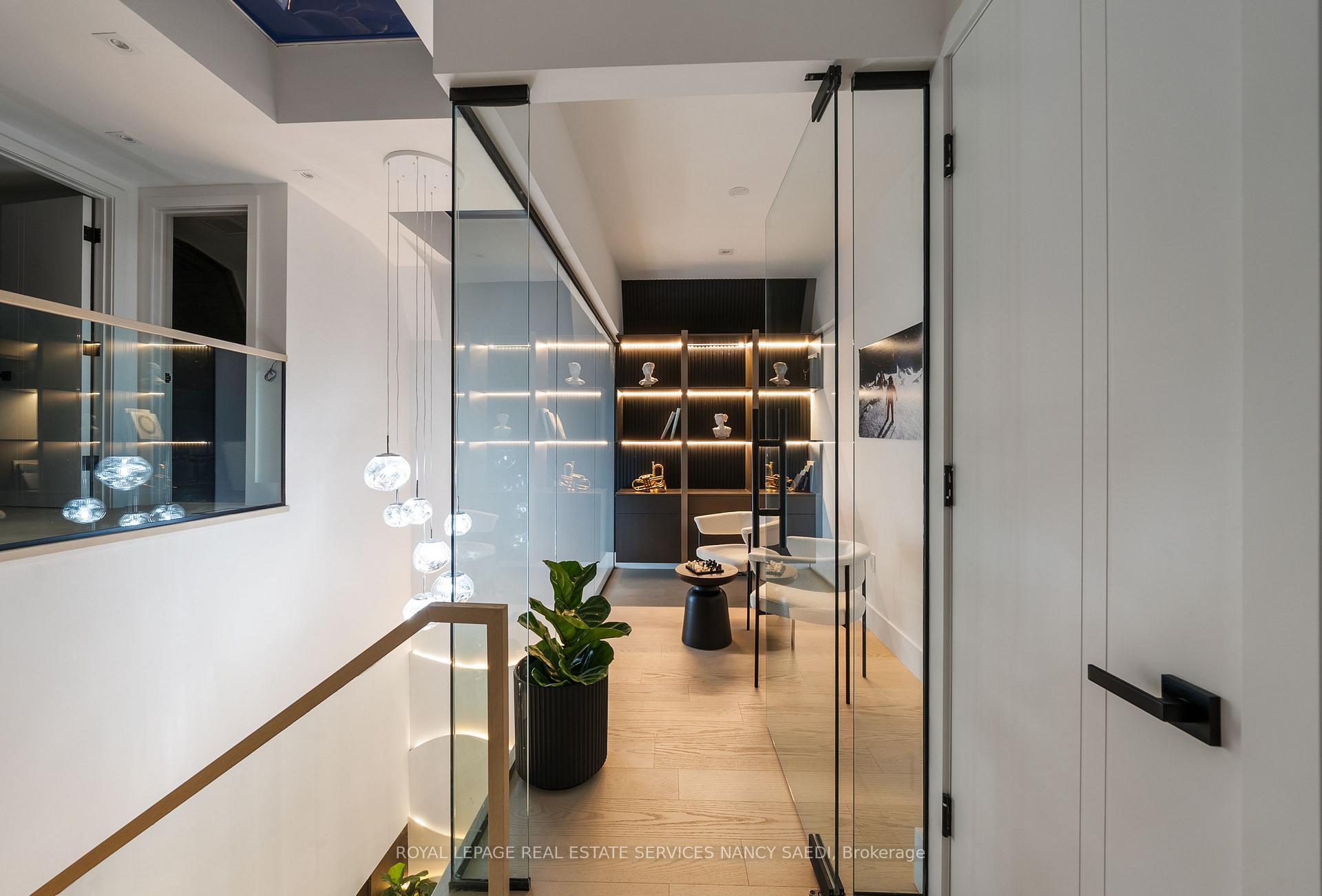 Photo 16 of 244 Lumsden Avenue, Toronto, Woodbine-Lumsden — HOMEH