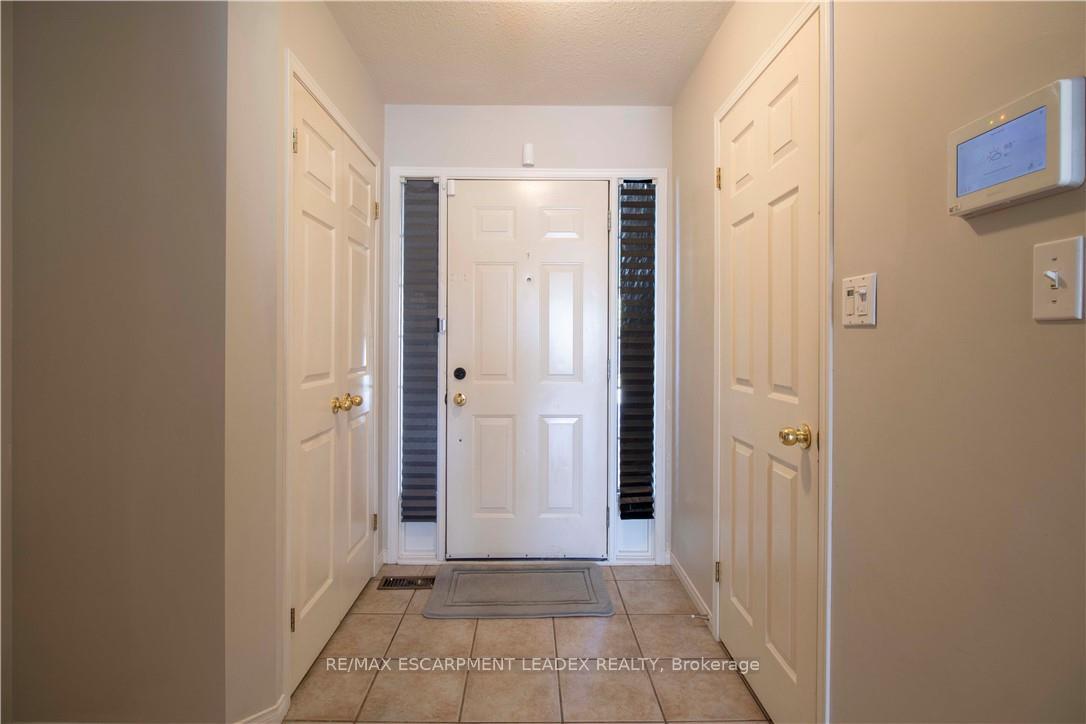 Photo 37 of 26 Kendrick Court, Hamilton, Ancaster — HOMEH