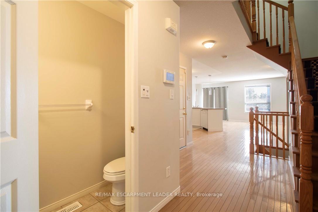 Photo 6 of 26 Kendrick Court, Hamilton, Ancaster — HOMEH