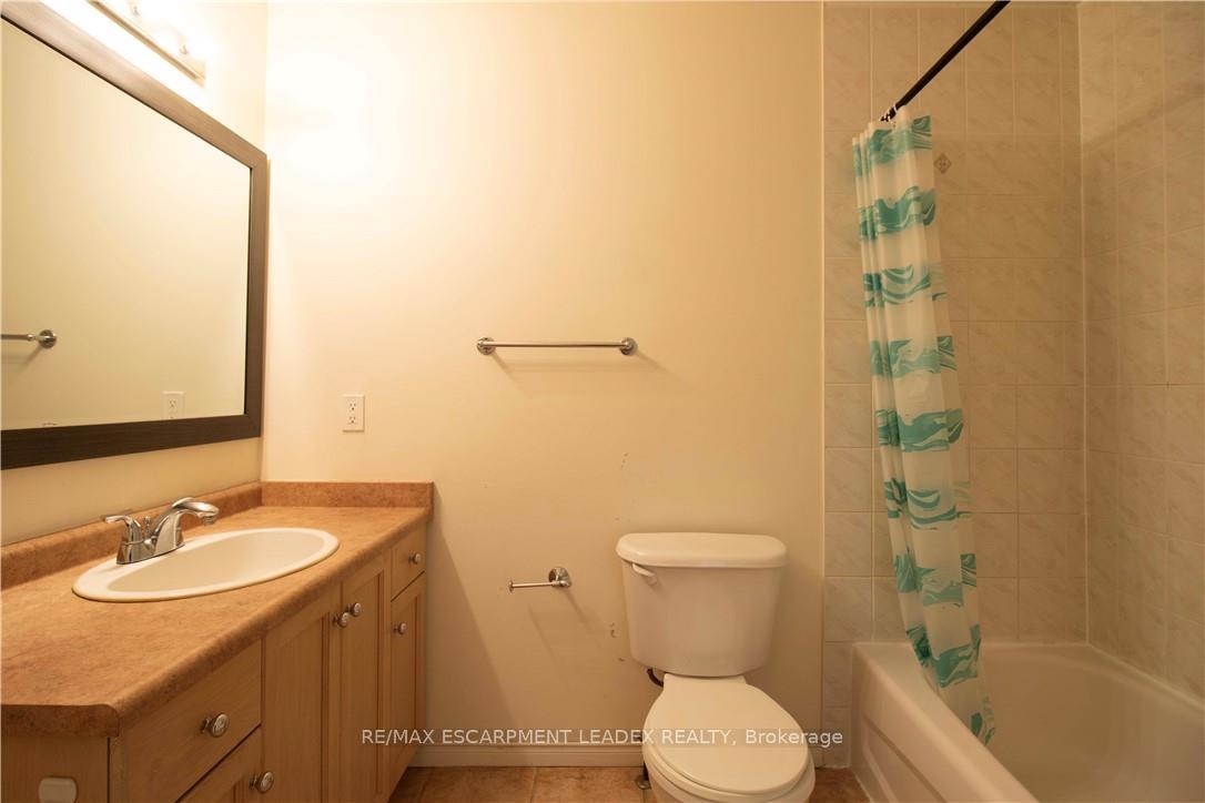 Photo 44 of 26 Kendrick Court, Hamilton, Ancaster — HOMEH