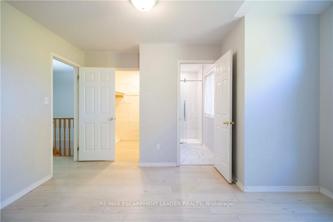 Photo 26 of 26 Kendrick Court, Hamilton, Ancaster — HOMEH