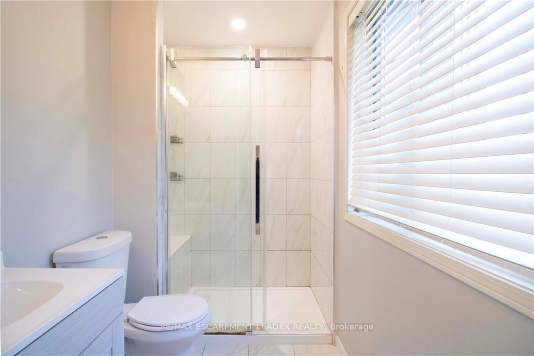 Photo 25 of 26 Kendrick Court, Hamilton, Ancaster — HOMEH