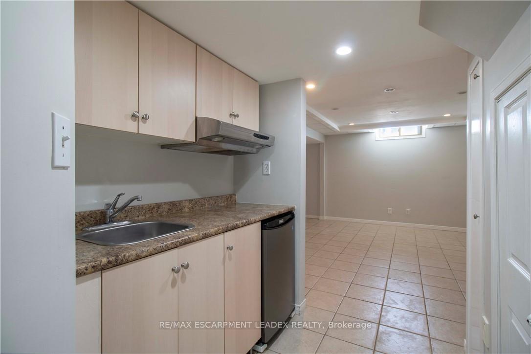 Photo 40 of 26 Kendrick Court, Hamilton, Ancaster — HOMEH