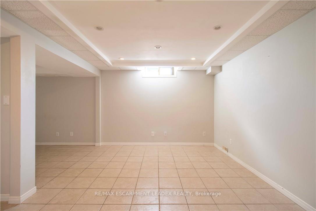 Photo 36 of 26 Kendrick Court, Hamilton, Ancaster — HOMEH