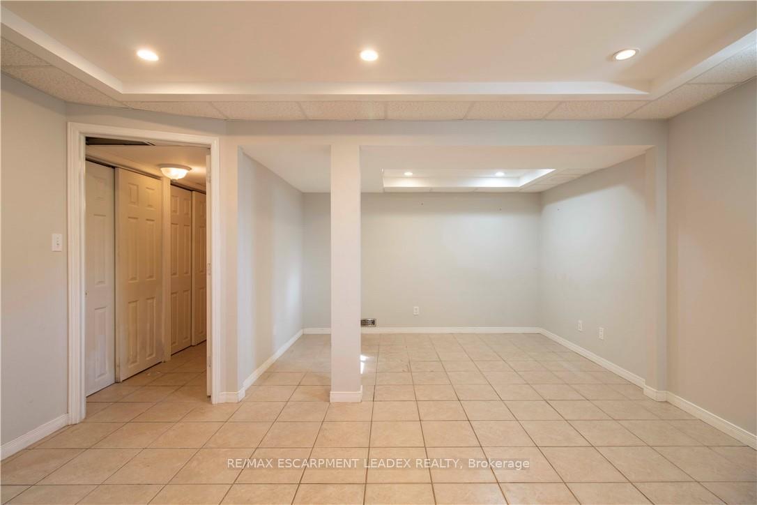 Photo 45 of 26 Kendrick Court, Hamilton, Ancaster — HOMEH