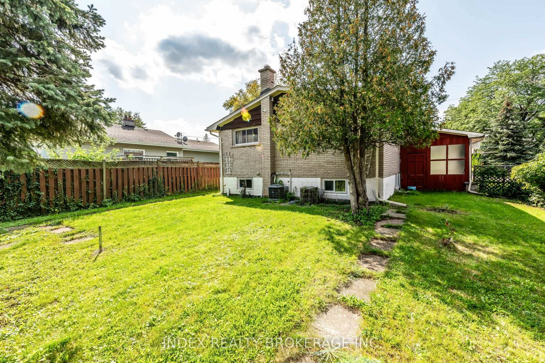 Photo 26 of 28 Blenheim Drive, Hamilton, Stoney Creek — HOMEH