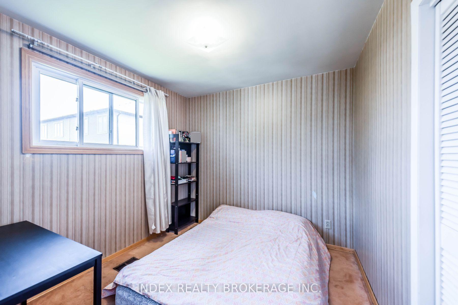 Photo 27 of 28 Blenheim Drive, Hamilton, Stoney Creek — HOMEH